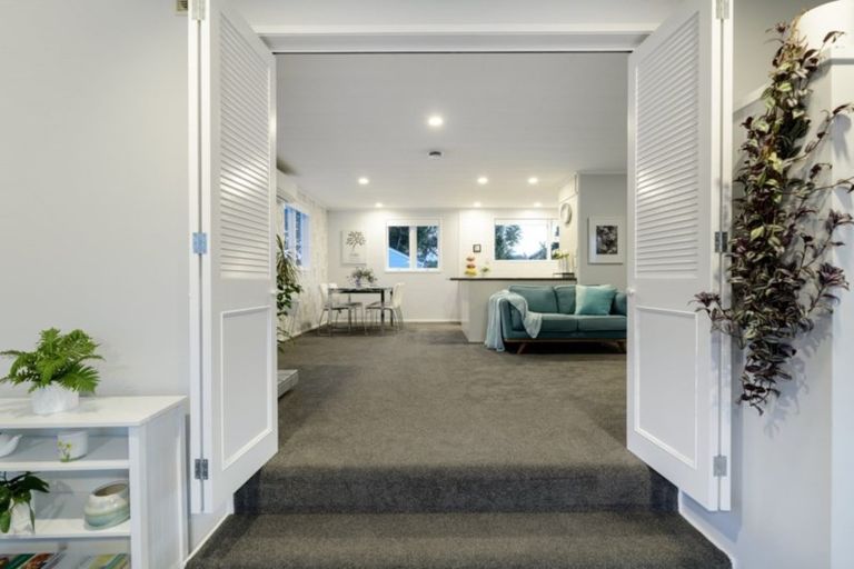 Photo of property in 26 Endeavour Avenue, Welcome Bay, Tauranga, 3112
