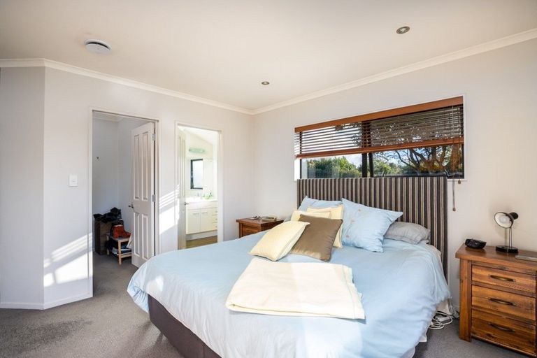 Photo of property in 395 Manutahi Road, Lepperton, New Plymouth, 4373