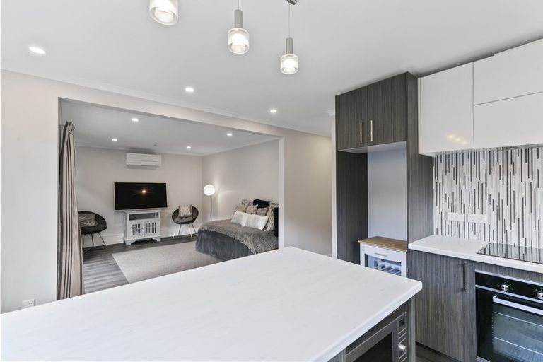 Photo of property in 38 Silverstream Road, Crofton Downs, Wellington, 6035