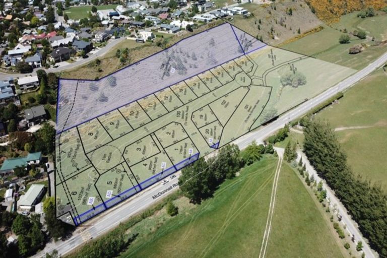 Photo of property in 29 Mcdonnell Road, Arrowtown, 9302