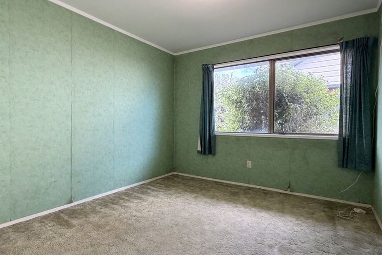 Photo of property in 33 Hutchinsons Road, Bucklands Beach, Auckland, 2014