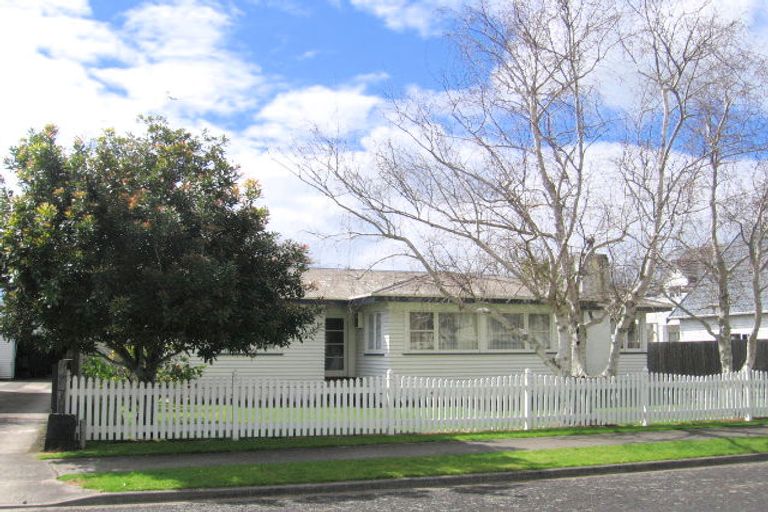 Photo of property in 4 Stratford Place, Otumoetai, Tauranga, 3110