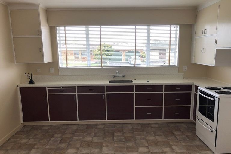 Photo of property in 22 Mudgway Place, Awapuni, Palmerston North, 4412