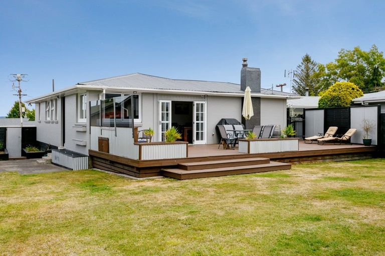 Photo of property in 4 Tamatea Road, Taupo, 3330