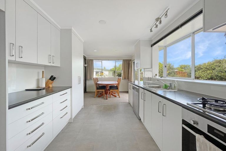 Photo of property in 32 Elmwood Crescent, Pukete, Hamilton, 3200