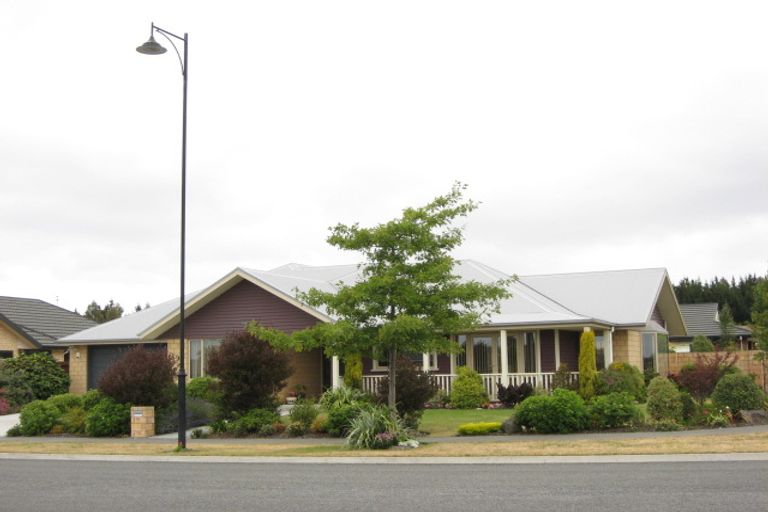 Photo of property in 25 Putake Drive, Parklands, Christchurch, 8083