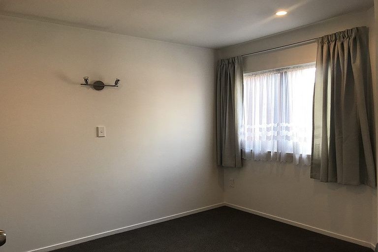 Photo of property in 14 The Avenue, Albany, Auckland, 0632