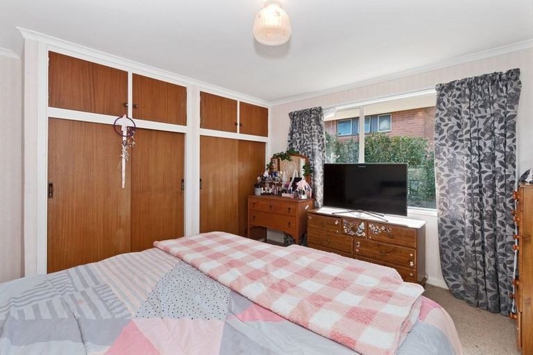 Photo of property in 6 Radbrook Street, Avonhead, Christchurch, 8042