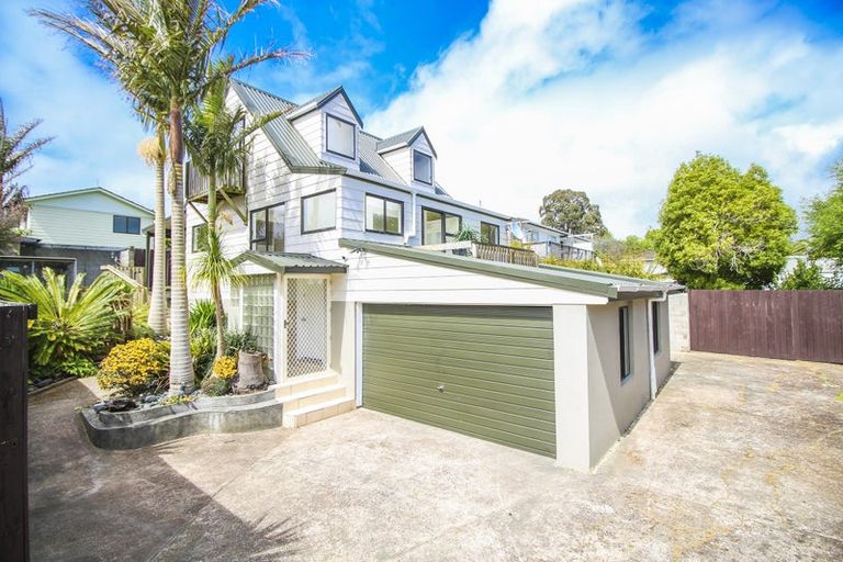 Photo of property in 5a Sabot Place, Massey, Auckland, 0614