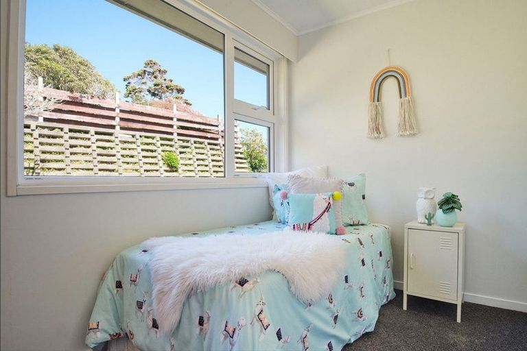 Photo of property in 208 Helston Road, Paparangi, Wellington, 6037