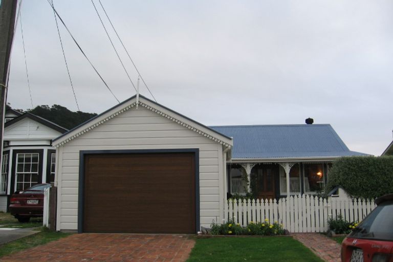 Photo of property in 22a Mantell Street, Seatoun, Wellington, 6022