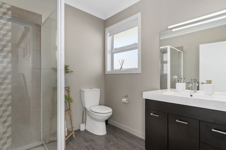 Photo of property in 6 Rochfort Crescent, Pyes Pa, Tauranga, 3112