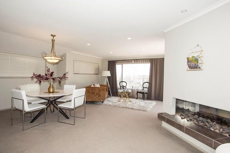 Photo of property in 2 Baverton Drive, Flat Bush, Auckland, 2016