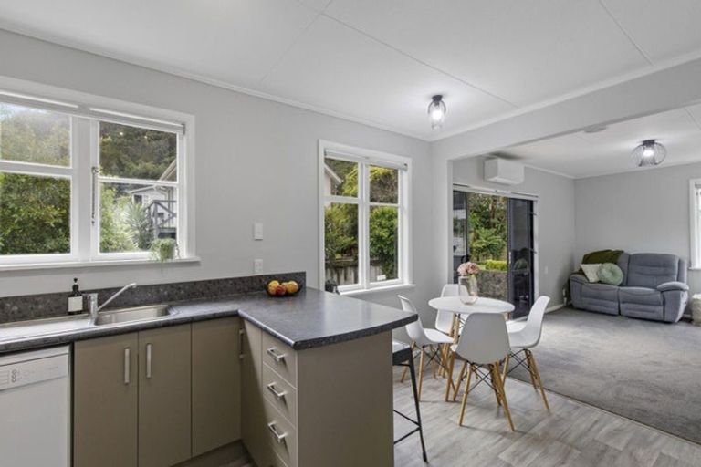 Photo of property in 26 Lowry Crescent, Stokes Valley, Lower Hutt, 5019