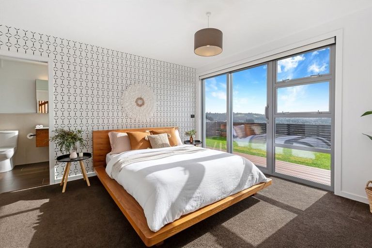 Photo of property in 89 Endeavour Drive, Whitby, Porirua, 5024