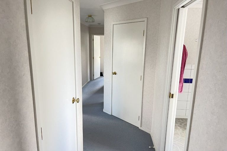 Photo of property in 8b Garden Terrace, Pukekohe, 2120