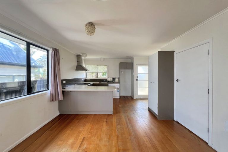 Photo of property in 11 Tiraumea Drive, Pakuranga, Auckland, 2010