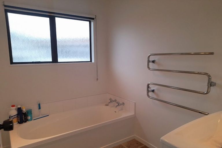 Photo of property in 66 Grace Crescent, Richmond Heights, Taupo, 3330