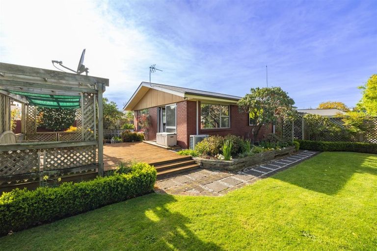 Photo of property in 17 Dellow Place, Spreydon, Christchurch, 8024
