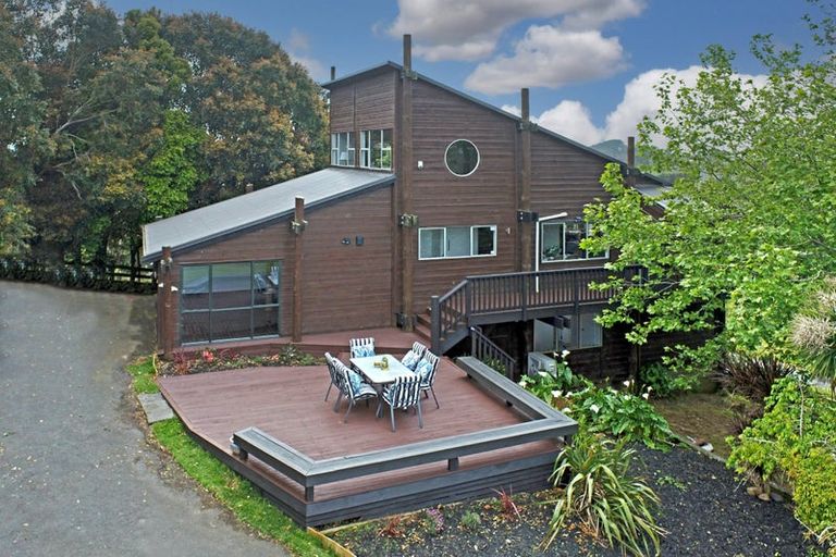 Photo of property in 10 Cameron Town Road, Pukekohe, 2678