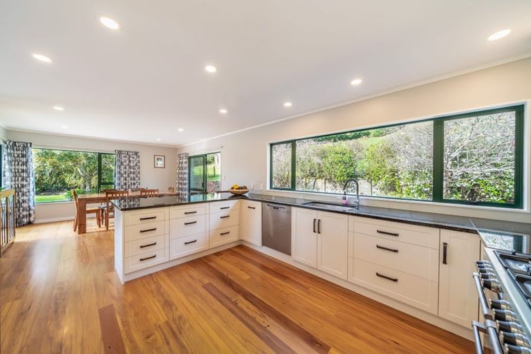 Photo of property in 86 Colletts Road, Mangaroa, Upper Hutt, 5371