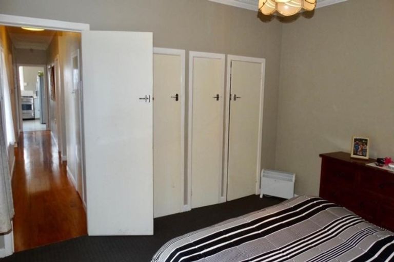 Photo of property in 1/7 Te Atatu Road, Te Atatu South, Auckland, 0610