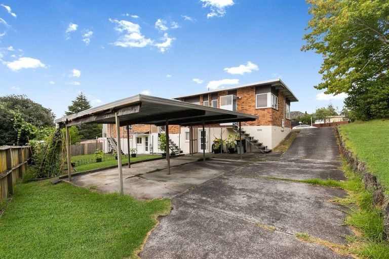Photo of property in 1/2 Halberg Street, Glenfield, Auckland, 0629