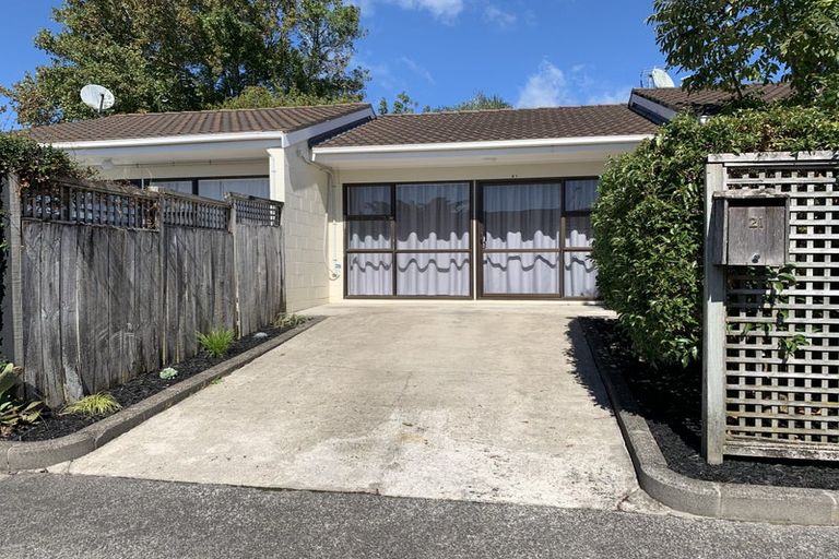 Photo of property in 21/85 Edmonton Road, Henderson, Auckland, 0612