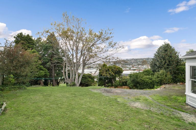 Photo of property in 76 South Road, The Glen, Dunedin, 9011