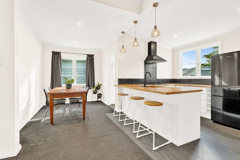 Photo of property in 12 Randwick Crescent, Moera, Lower Hutt, 5010