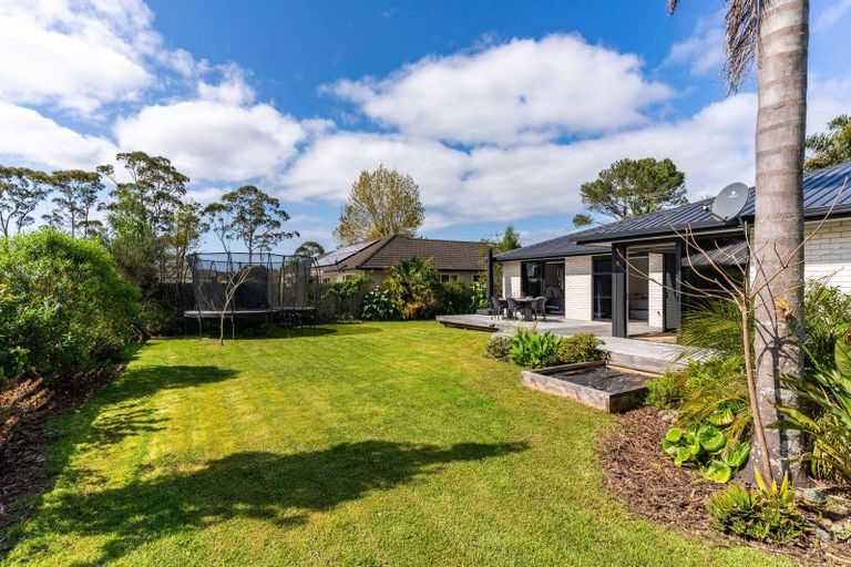 Photo of property in 17 Pearson Street, Mangawhai, 0505