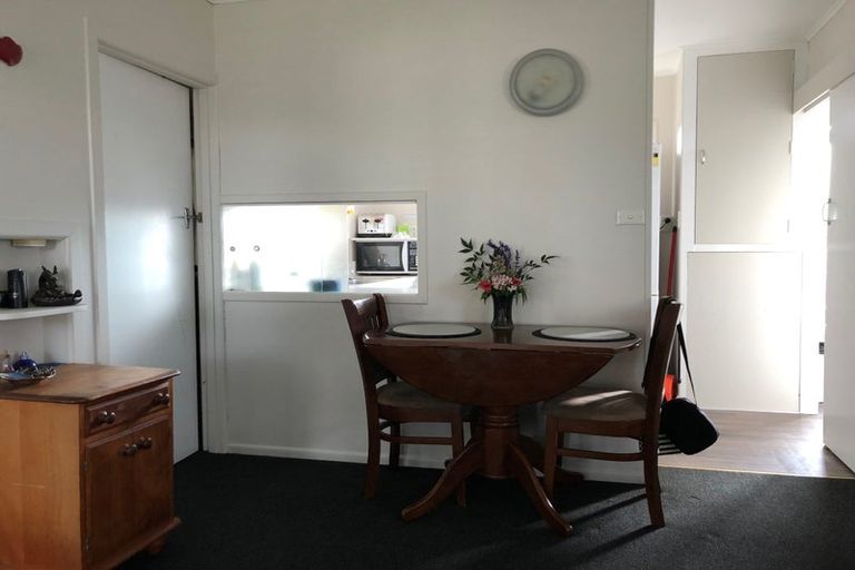 Photo of property in 2/7 Chapel Street, Papakura, 2110