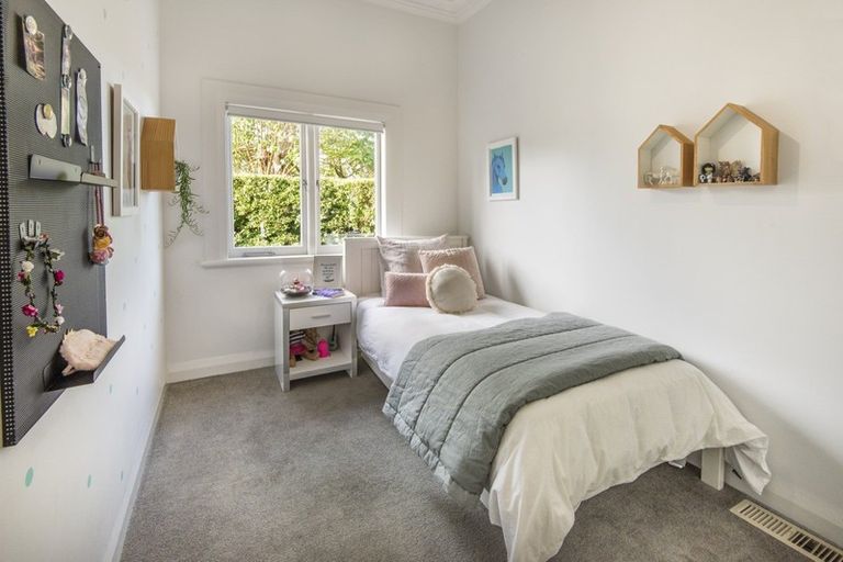 Photo of property in 242 Lake Road, Hauraki, Auckland, 0622