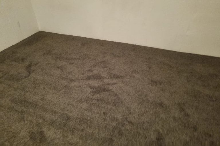 Photo of property in 102 Saddleback Rise, Murrays Bay, Auckland, 0630