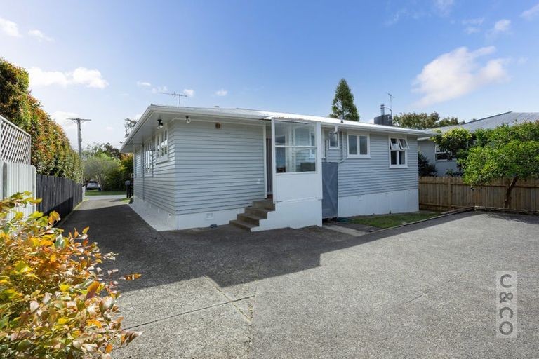 Photo of property in 17 Tapu Road, Huapai, Kumeu, 0810