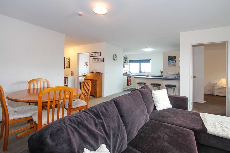 Photo of property in 9/241 Hinemoa Street, Birkenhead, Auckland, 0626