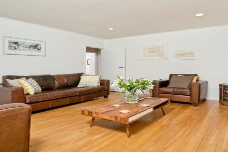 Photo of property in 96 Archers Road, Glenfield, Auckland, 0629