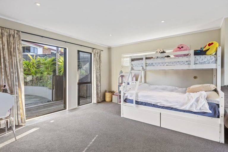 Photo of property in 21 Deanna Drive, West Harbour, Auckland, 0618