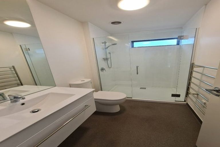 Photo of property in 28 Shand Crescent, Riccarton, Christchurch, 8041