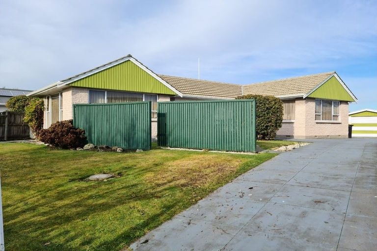 Photo of property in 33 Warren Crescent, Hillmorton, Christchurch, 8025