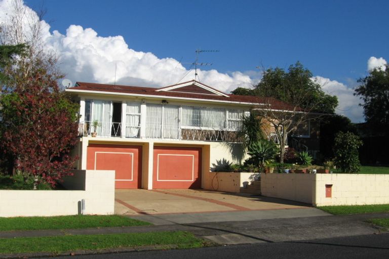 Photo of property in 13 Sea Spray Drive, Bucklands Beach, Auckland, 2012