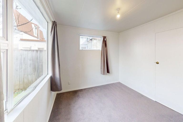 Photo of property in 118a Featherston Street, Palmerston North, 4410