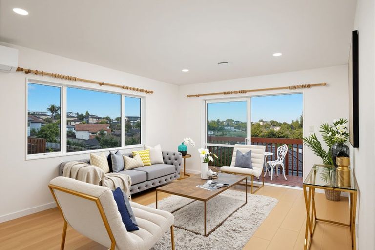 Photo of property in 18 Cityview Place, Massey, Auckland, 0614