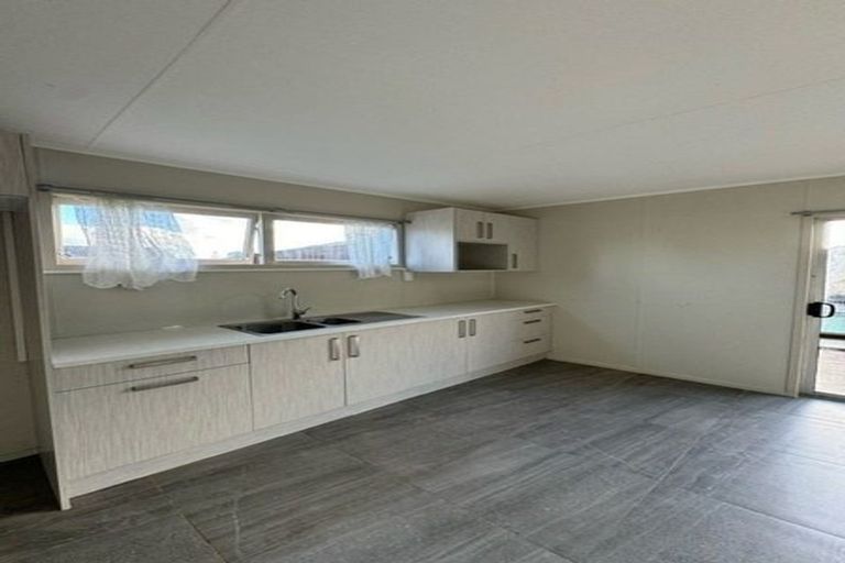 Photo of property in 9 Tatariki Street, Rosehill, Papakura, 2113