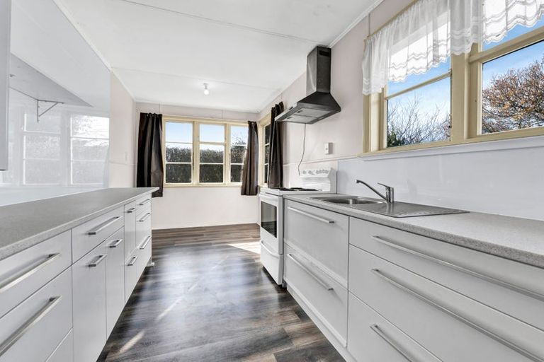 Photo of property in 53 Fairfield Road, Hawera, 4610