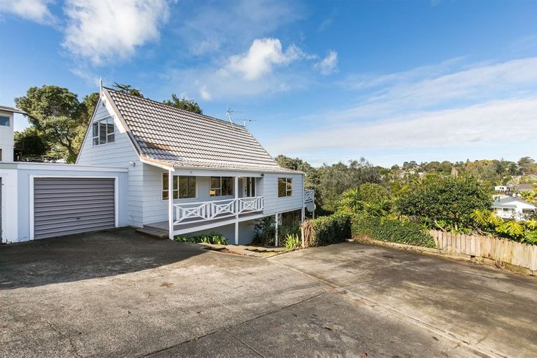 Photo of property in 1/70 Glamorgan Drive, Torbay, Auckland, 0630