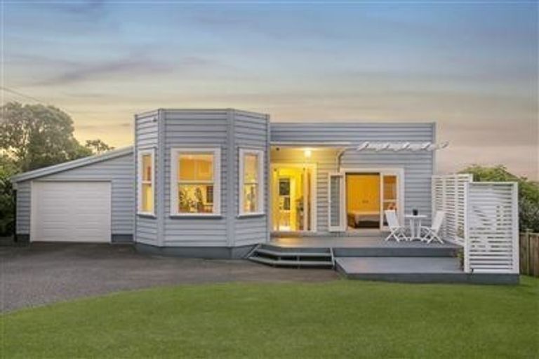 Photo of property in 80 Verbena Road, Birkdale, Auckland, 0626