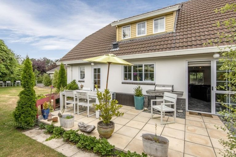 Photo of property in 22 Waitikiri Drive, Parklands, Christchurch, 8083