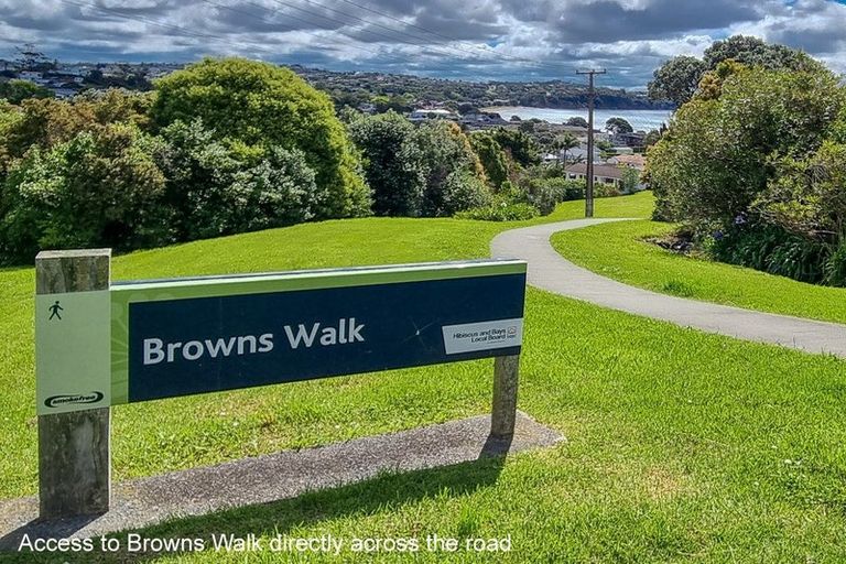 Photo of property in 1 Tindalls Bay Road, Tindalls Beach, Whangaparaoa, 0930