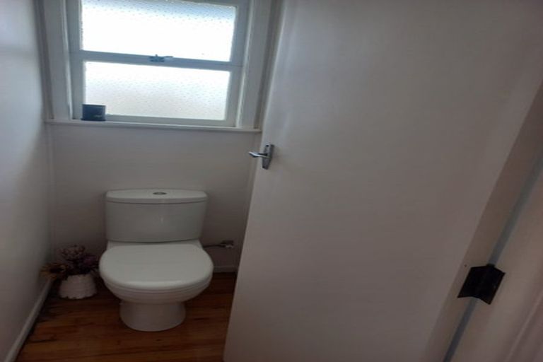 Photo of property in 18 Alma Road, Milford, Auckland, 0620